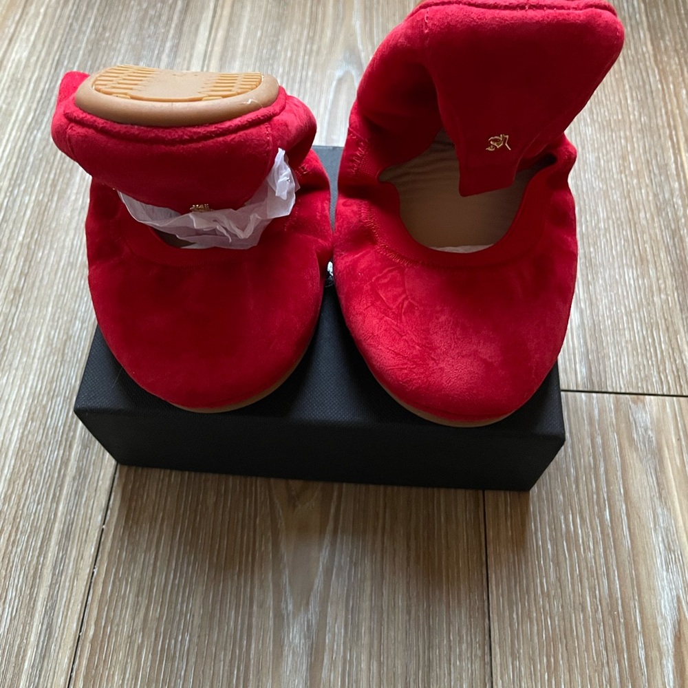 Yosi Samra Red Slippers Soft Plush Slip-On Design